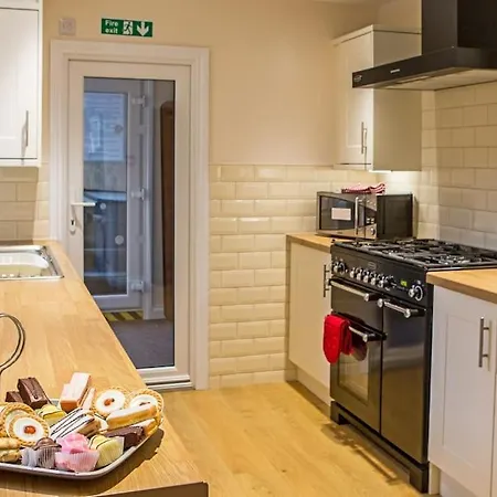 Huge 12 Bedroom Sleep 24 Luxury With 2 Hot Tubs