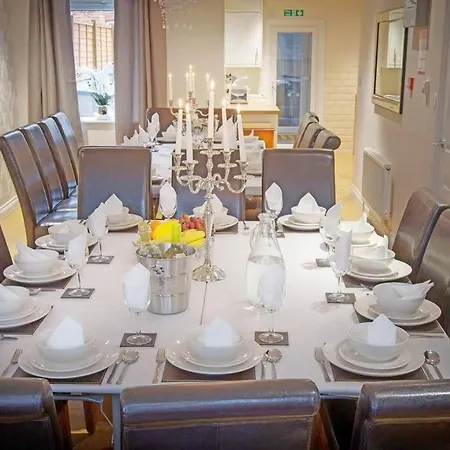 Huge 12 Bedroom Sleep 24 Luxury With 2 Hot Tubs Hébergement de vacances