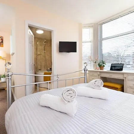 Hébergement de vacances Huge 12 Bedroom Sleep 24 Luxury With 2 Hot Tubs