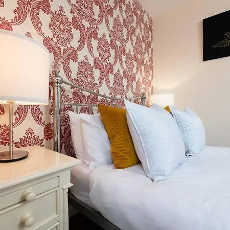 Huge 12 Bedroom Sleep 24 Luxury With 2 Hot Tubs Holiday home