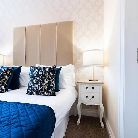 Huge 12 Bedroom Sleep 24 Luxury With 2 Hot Tubs