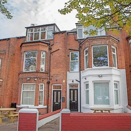 Huge 12 Bedroom Sleep 24 Luxury With 2 Hot Tubs *