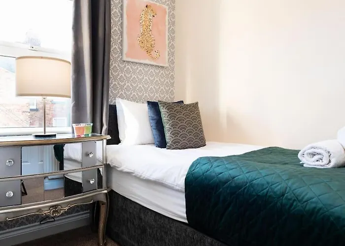 Huge 12 Bedroom Sleep 24 Luxury With 2 Hot Tubs Nyaraló