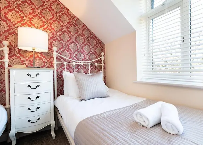 Huge 12 Bedroom Sleep 24 Luxury With 2 Hot Tubs