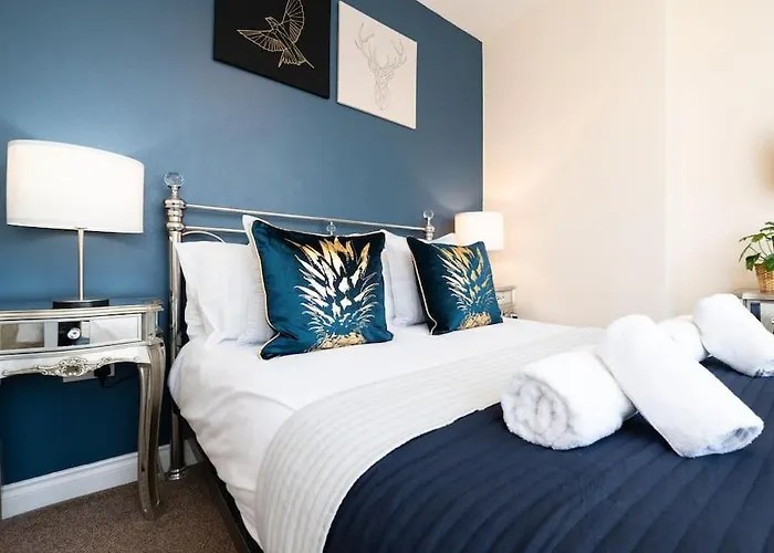 Huge 12 Bedroom Sleep 24 Luxury With 2 Hot Tubs *