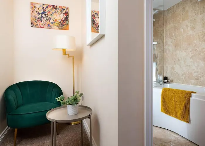 Huge 12 Bedroom Sleep 24 Luxury With 2 Hot Tubs Nyaraló *