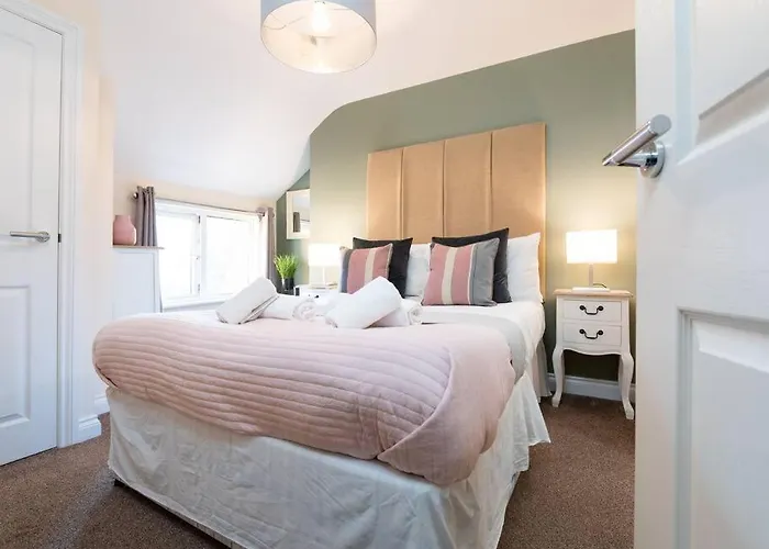 Nyaraló Huge 12 Bedroom Sleep 24 Luxury With 2 Hot Tubs